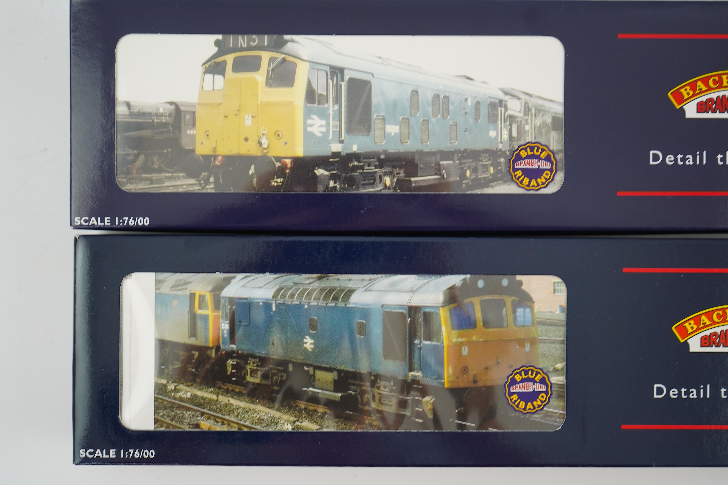 Two boxed Bachmann Branchline 00 gauge railway BR diesel locomotives; a class 25/3 Bo-Bo, D7645, (32-400), together with a class 25/1 Bo-Bo, D5211, (32-325)